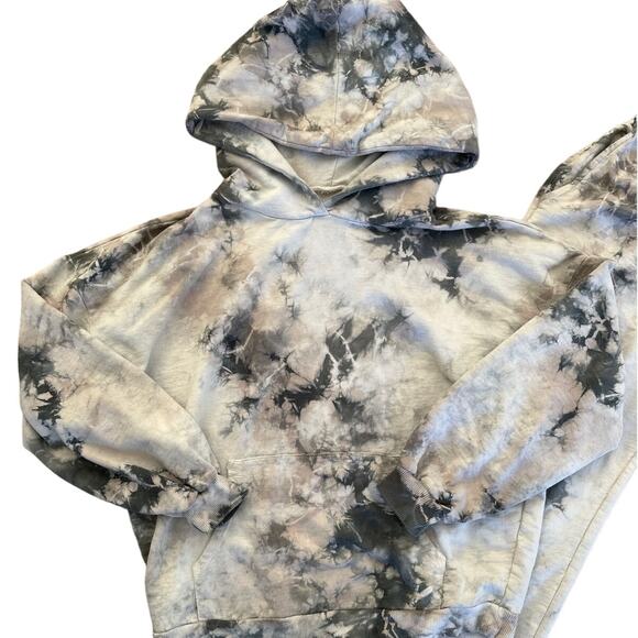Lovers & Friends - Mackenzie Marble Tie Die Hoodie & Joggers in Gray & White - Picture 2 of 7
